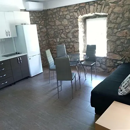 Apartman Irena *